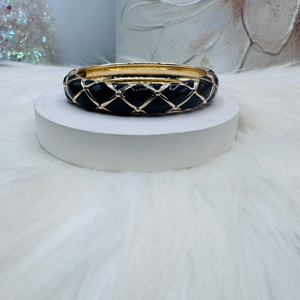 Black & Gold  Design Thick Enamel Bangle Bracelet - Picture 6 of 6
